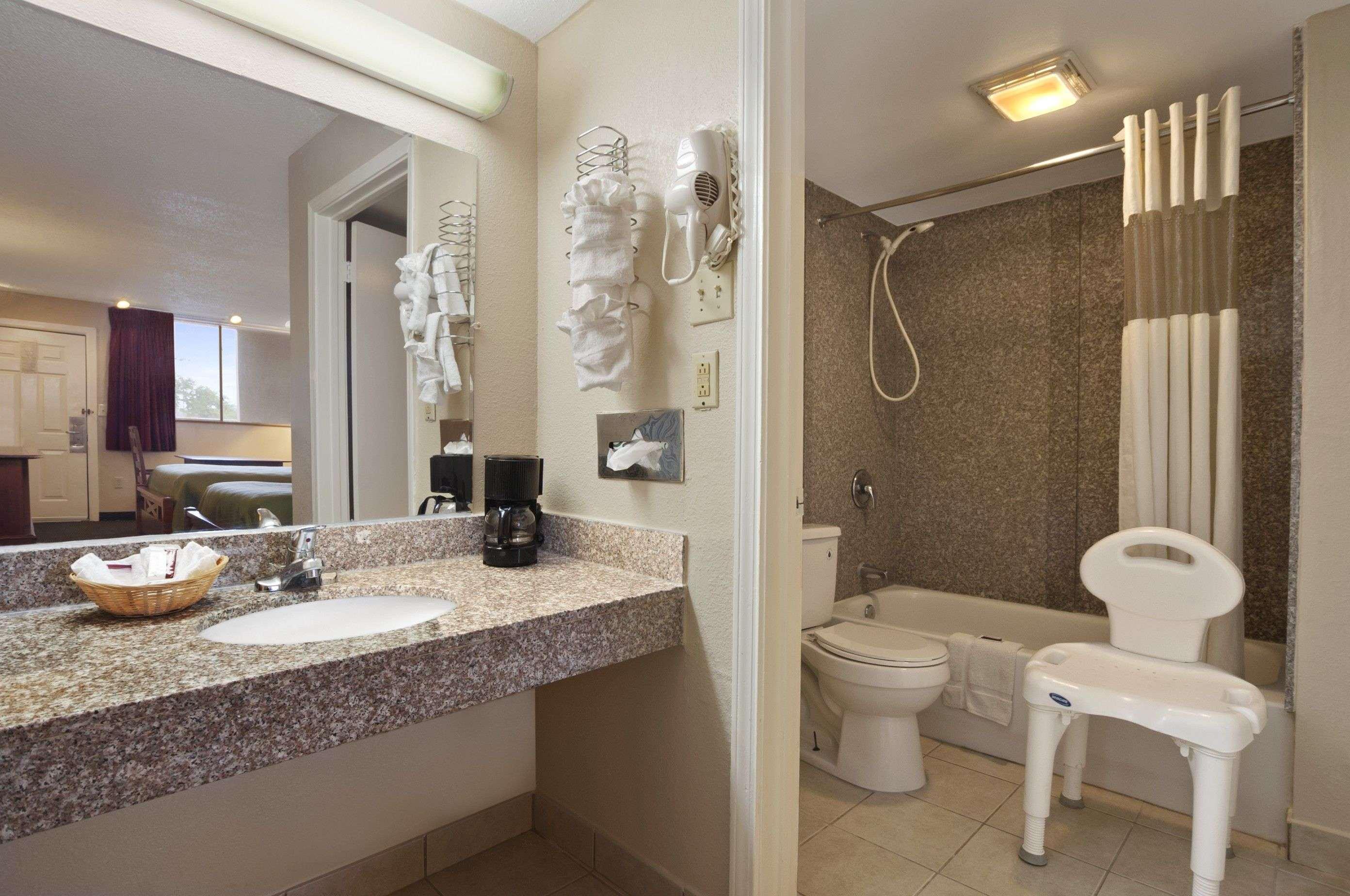Travelodge By Wyndham New Orleans Harvey Hotel Dış mekan fotoğraf